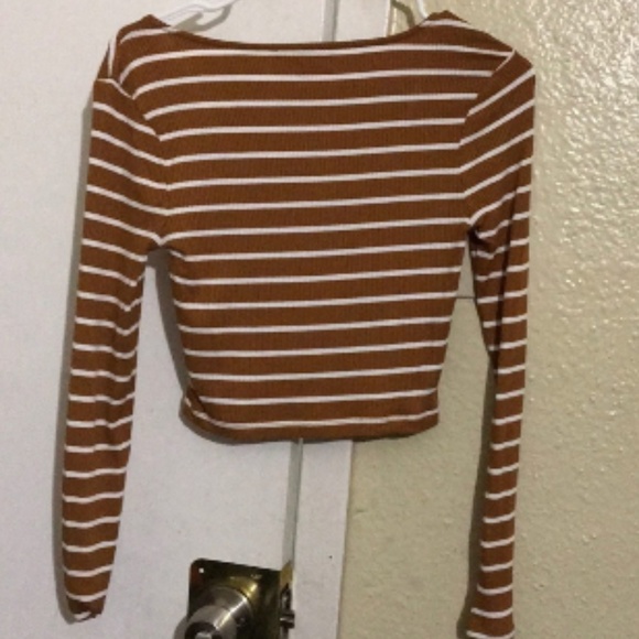 Stripped crop top - Picture 2 of 2